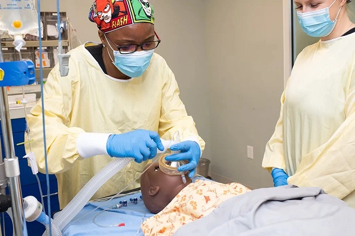 Clinical Training in CRNA Courses