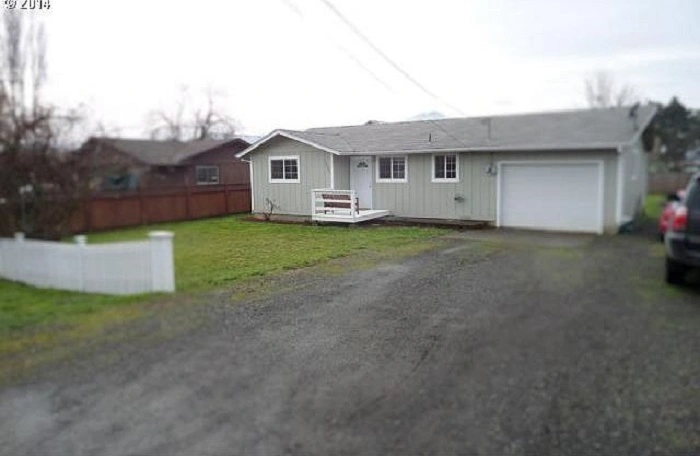 What Is at 131 Miller Street